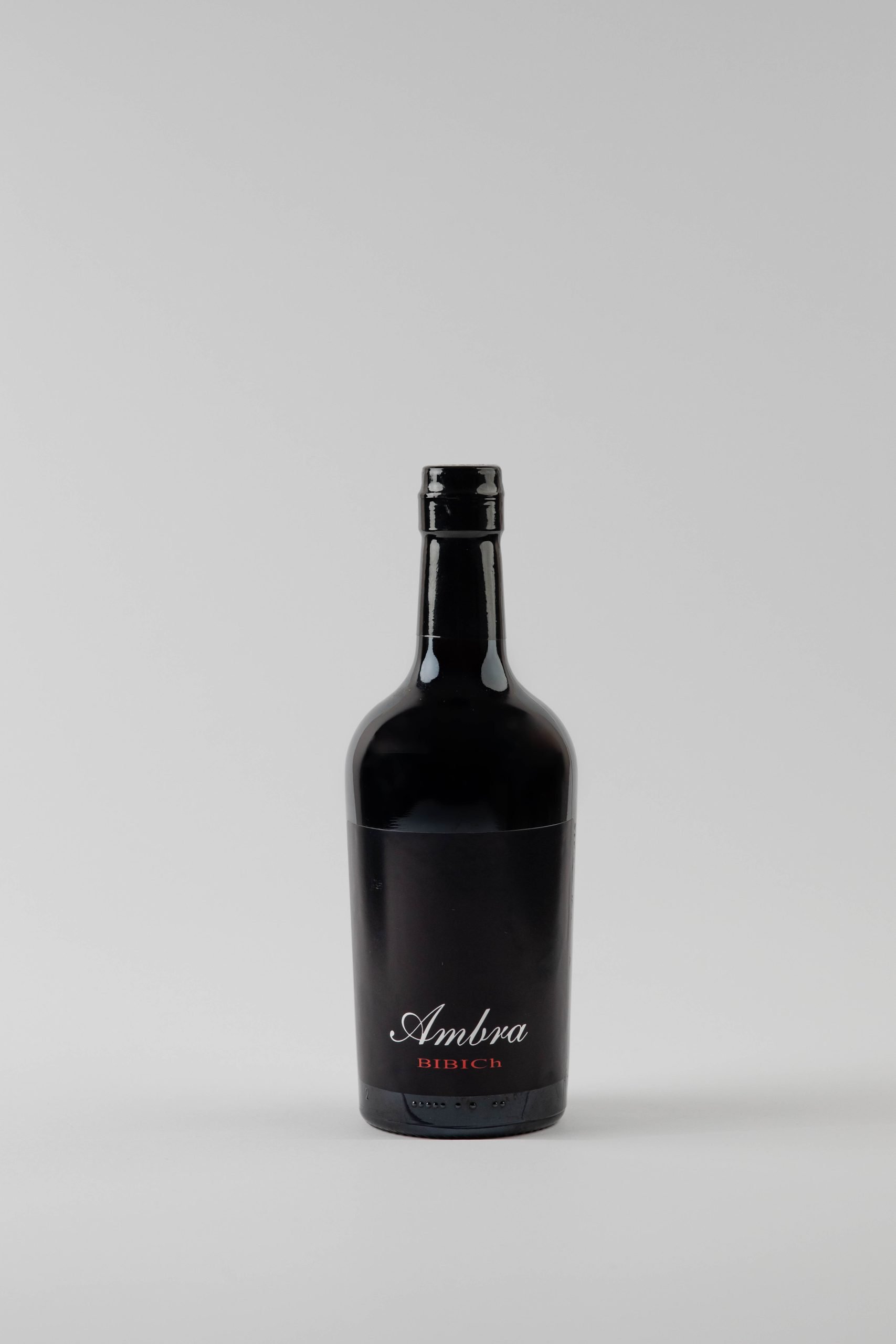 A classic Dalmatian sweet wine – prošek. Provocative and abounding, with intriguing raisin, spice aromas, and a thick, syrupy texture. Made by using a complex, traditional method unique to the region